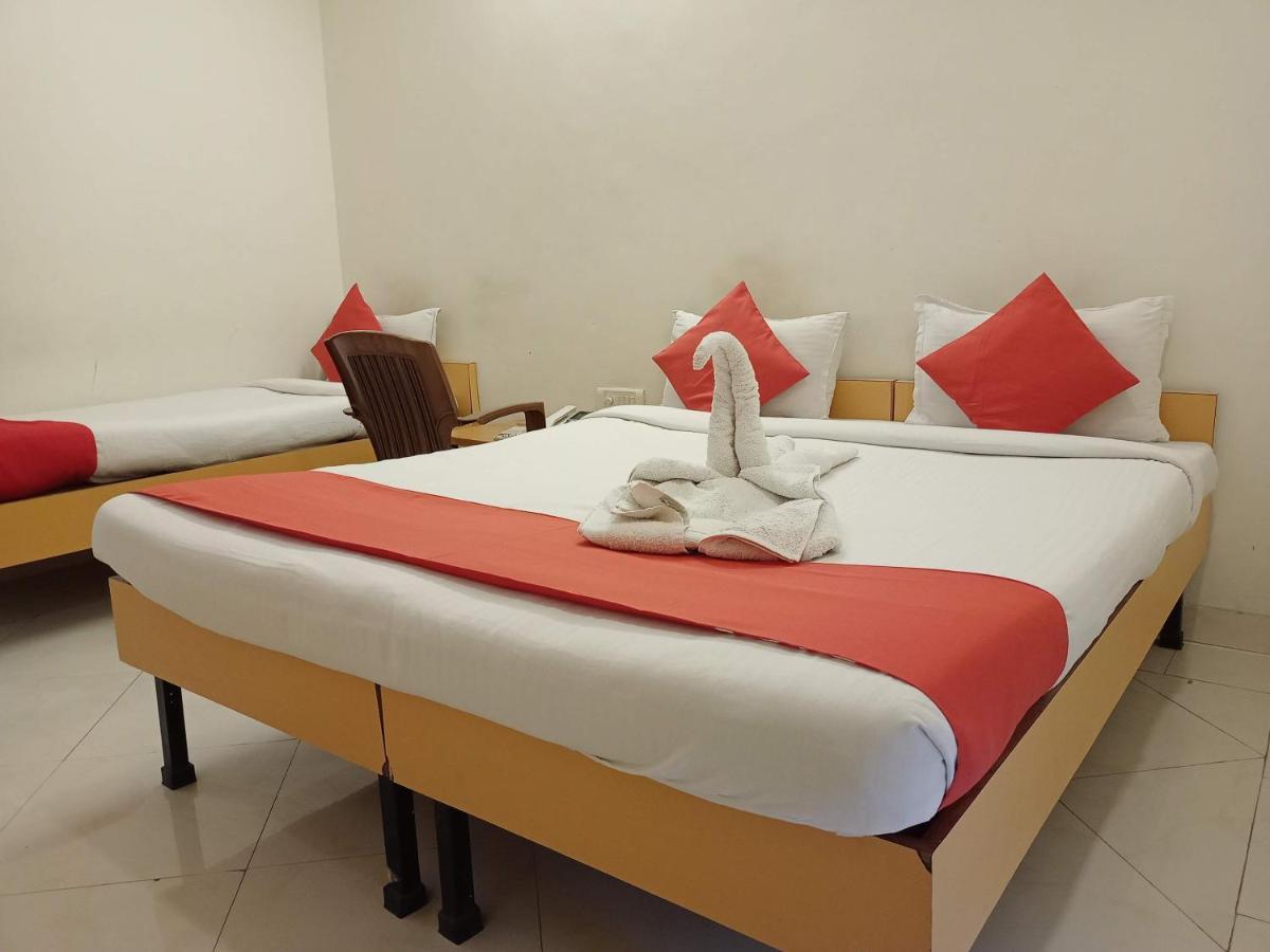 Hotel Wayfare Shirdi Exterior photo