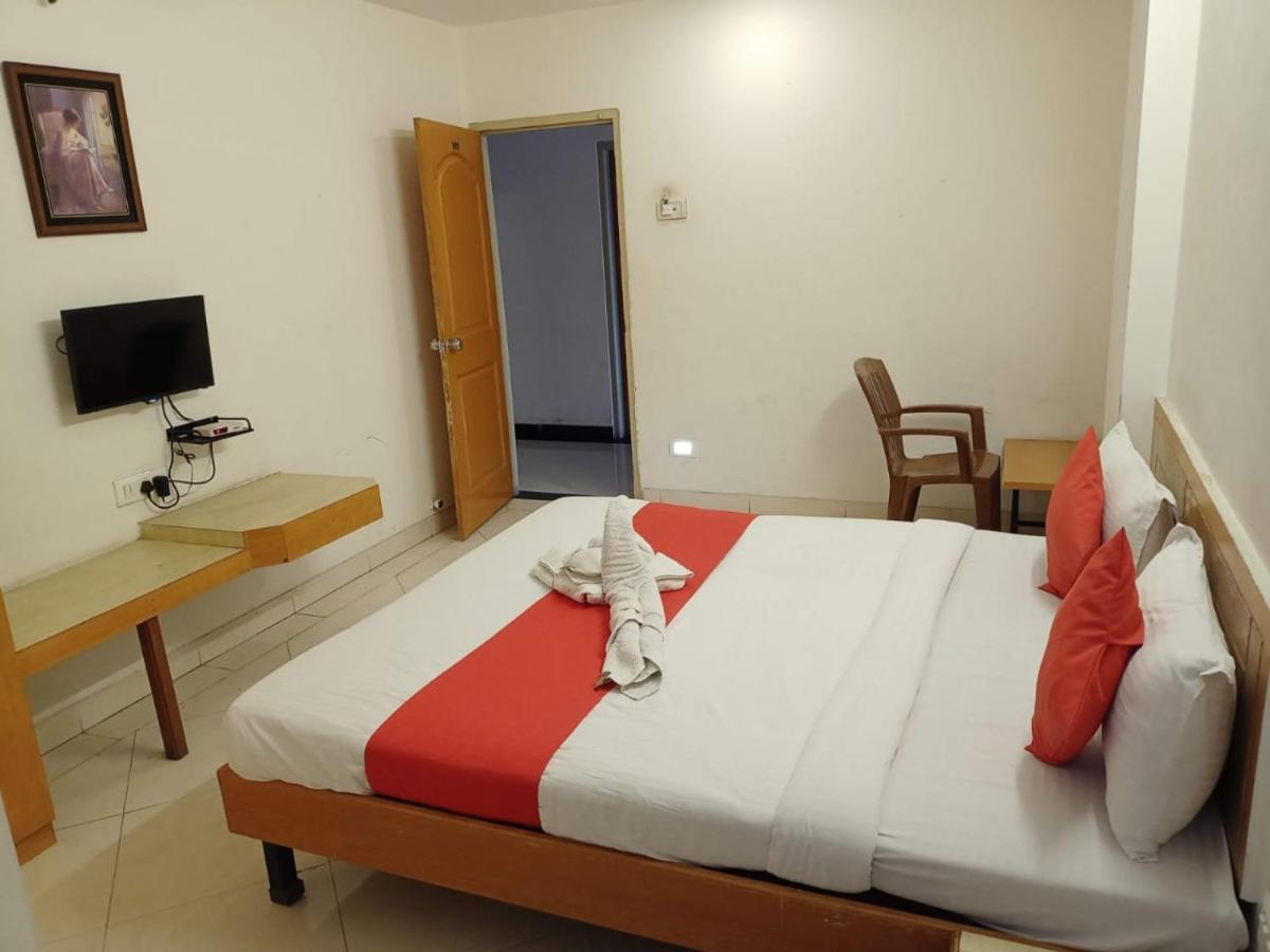 Hotel Wayfare Shirdi Exterior photo