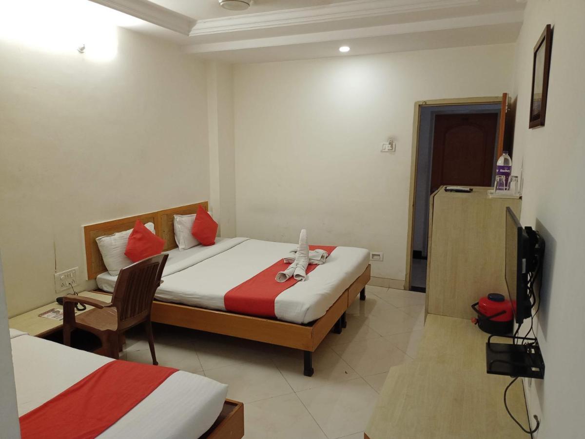 Hotel Wayfare Shirdi Exterior photo