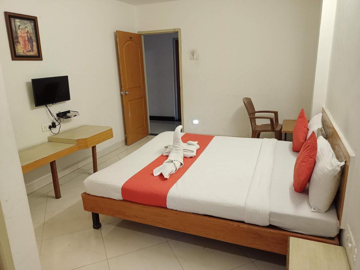 Hotel Wayfare Shirdi Exterior photo